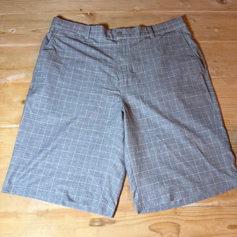 Nike Golf Tour‎ Performance Dri-FIT Grey Plaid Shorts Mens 36 Windowpane Check